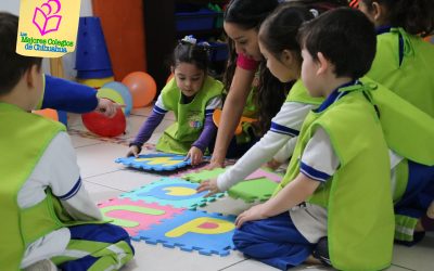 Colegio Bilingüe LITTLE KIDS. Clase muestra de motricidad.