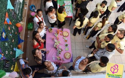 Exposición de proyectos de chicos de bachillerato CBTCH